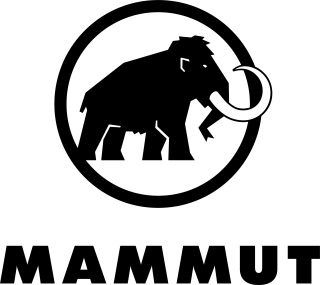 Schwarz-weißes Logo mit dem Umriss eines Mammuts in einem Kreis, darunter in Großbuchstaben der Schriftzug „MAMMUT“.