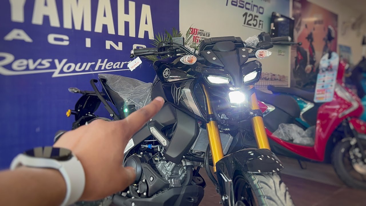 मार्केट में अपनी दादागिरी झाड़ रही Yamaha की ये धांसू बाइक! स्टाइलिश लुक के साथ लेटेस्ट फीचर्स भी...